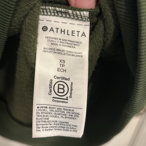 VGUC - Athleta Balance henley sweatshirt. Athleisure comfy Pilates - Picture 3 of 4